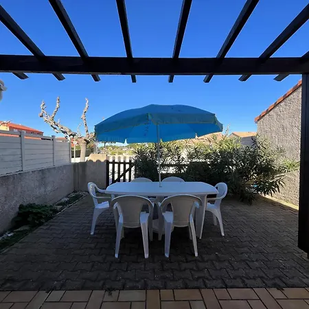 Villa T2 Mezzanine 4p Avec Parking En Bord D'etang A 2,5 Km De La - Fr-1-799-30