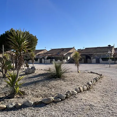 Villa T2 Mezzanine 4p Avec Parking En Bord D'etang A 2,5 Km De La - Fr-1-799-30